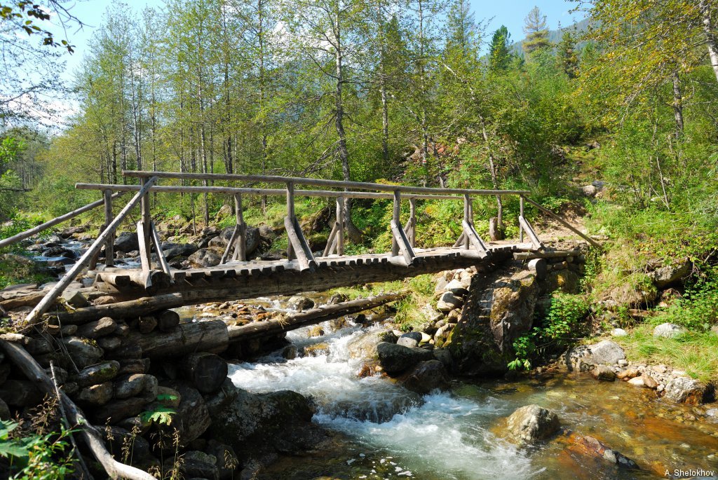 Мост через реку Слюдянку